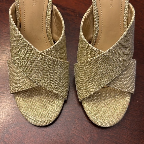Marc Fisher Gold Metalic Slip-On Heels Sandals NWOB Sz 8 Party Date Metalic Chic - Picture 4 of 8